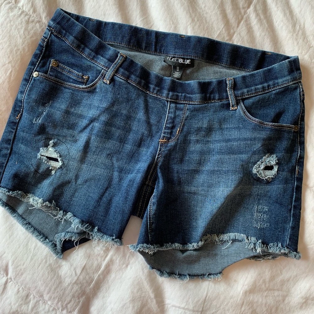Maternity shorts